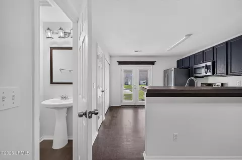 Entry Way - 333 Campus Ln, Bluffton, SC 29909 photo 1 of 5