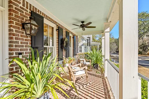 55 Park Sq N, Beaufort, SC 29907