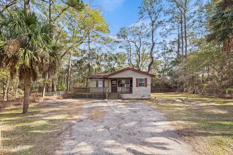 1332 Sea Island Pkwy, Saint Helena Island, SC 29920