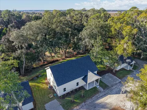 2021 Lafayette St, Beaufort, SC 29902