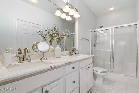 Bath - 41 Pineapple Dr, Bluffton, SC 29909 photo 1 of 2
