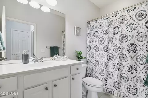 Bath - 41 Pineapple Dr, Bluffton, SC 29909 photo 2 of 2