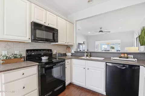 Kitchen - 41 Pineapple Dr, Bluffton, SC 29909 photo 1 of 4