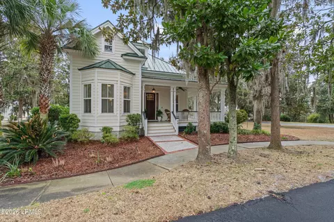 94 Gautier Pl, Beaufort, SC 29902