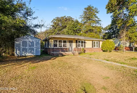 1502 Palmetto Dr, Beaufort, SC 29902