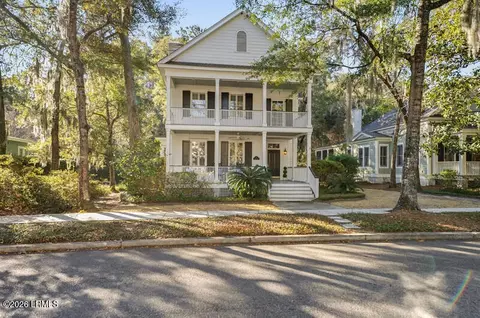 9 Newpoint Rd, Beaufort, SC 29907