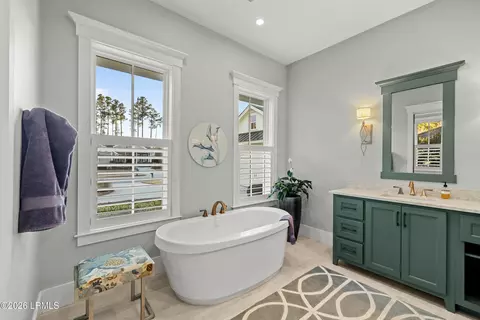Bath - 136 Flatwater Dr, Bluffton, SC 29910 photo 1 of 2