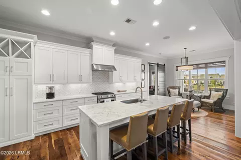 Kitchen - 136 Flatwater Dr, Bluffton, SC 29910 photo 2 of 2