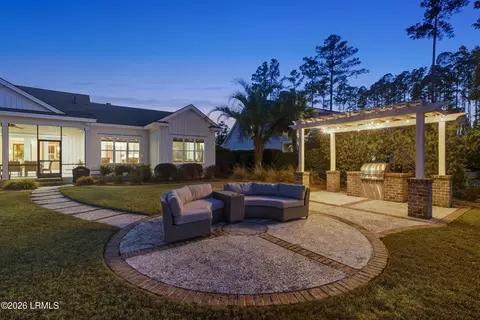 Exterior - 136 Flatwater Dr, Bluffton, SC 29910 photo 5 of 6