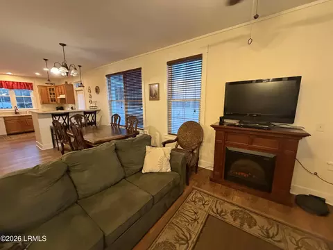 Living - 603 Lightsey St Ext, Hampton, SC 29924 photo 3 of 3