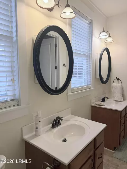 Bath - 603 Lightsey St Ext, Hampton, SC 29924 photo 1 of 3