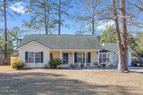 27 Pelican Cir, Beaufort, SC 29906