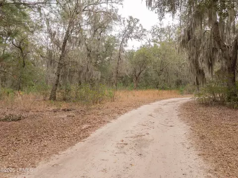 47 Osmunda St, Beaufort, SC 29907