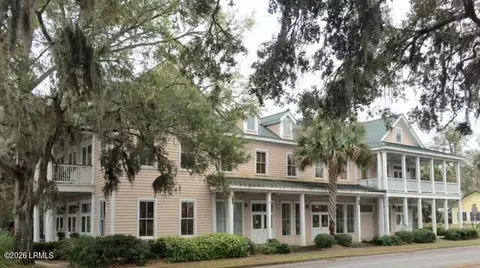 710 Boundary St #2B, Beaufort, SC 29902