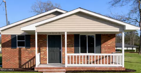 1013 S Sumter Ave, Fairfax, SC 29827