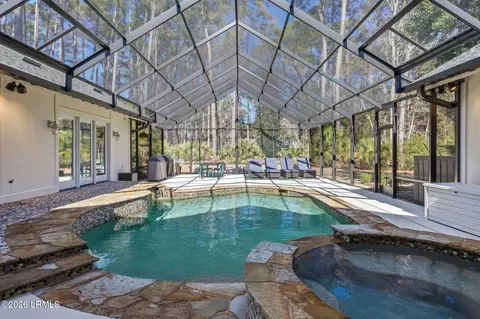 6 Amberly Ln, Bluffton, SC 29910