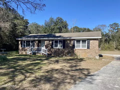 22 Pine Grove Rd, Beaufort, SC 29906