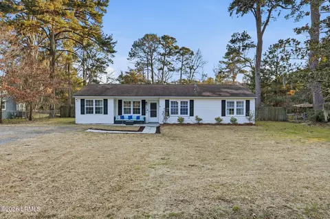 2408 Langhorne Dr, Beaufort, SC 29902
