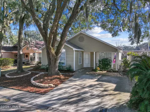 948 Oyster Cove Rd, Beaufort, SC 29902