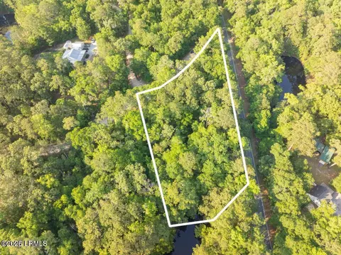 67 Marsh Hawk Dr, Beaufort, SC 29907