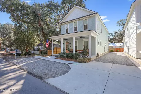 1103 14th St, Port Royal, SC 29935