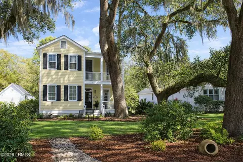 101 Bartram Dr, Beaufort, SC 29902
