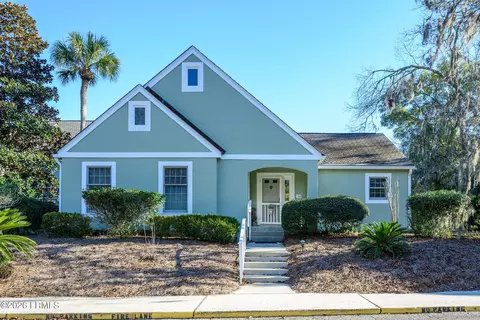 70 Shipyard Dr #152, Hilton Head Island, SC 29928