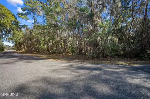 51 Bermuda Inlet Dr, Saint Helena Island, SC 29920