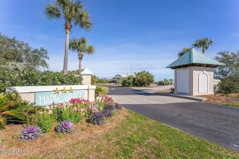 8 Key West Dr, Harbor Island, SC 29920