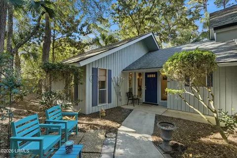 18 Sandpiper St, Hilton Head Island, SC 29928