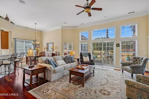 Living - 136 Pinecrest Dr, Bluffton, SC 29910 photo 2 of 5