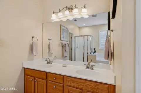 Bath - 136 Pinecrest Dr, Bluffton, SC 29910 photo 1 of 2