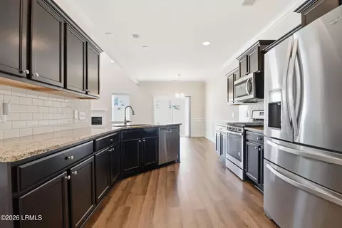 Kitchen - 10 Benton Cir, Bluffton, SC 29910 photo 3 of 3
