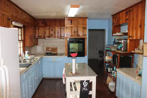 Kitchen - 603 4th St W, Hampton, SC 29924 photo 1 of 1