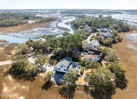 70 Lost Island Rd, Beaufort, SC 29907