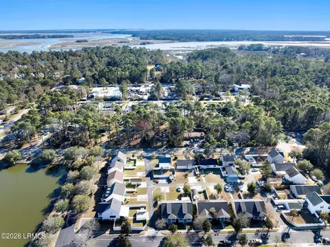 View/Area - 81 3rd Ave, Bluffton, SC 29910 photo 2 of 5