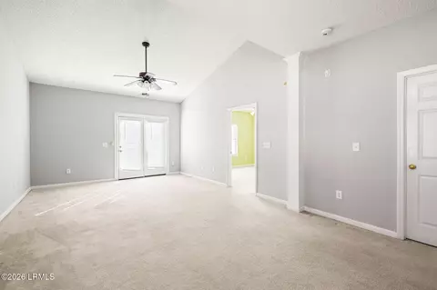 Living - 81 3rd Ave, Bluffton, SC 29910 photo 2 of 3
