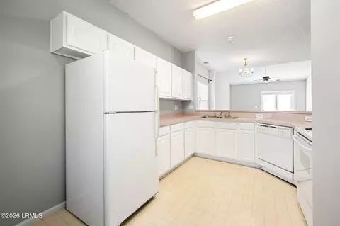 Kitchen - 81 3rd Ave, Bluffton, SC 29910 photo 1 of 5