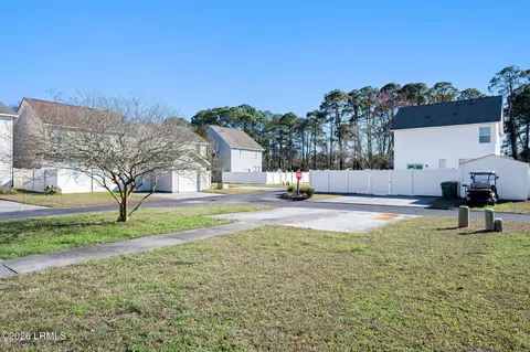 Exterior - 81 3rd Ave, Bluffton, SC 29910 photo 5 of 5