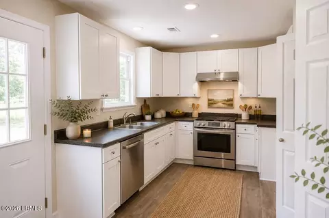 Kitchen - 310 Kathy Ave, Hampton, SC 29924 photo 2 of 2