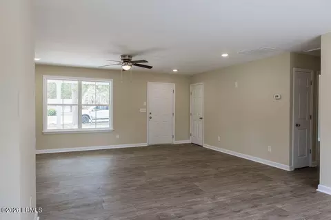 Living - 310 Kathy Ave, Hampton, SC 29924 photo 1 of 3