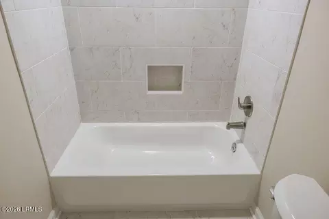 Bath - 310 Kathy Ave, Hampton, SC 29924 photo 3 of 7