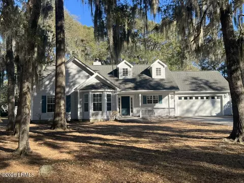 18 Meagan Dr, Beaufort, SC 29907