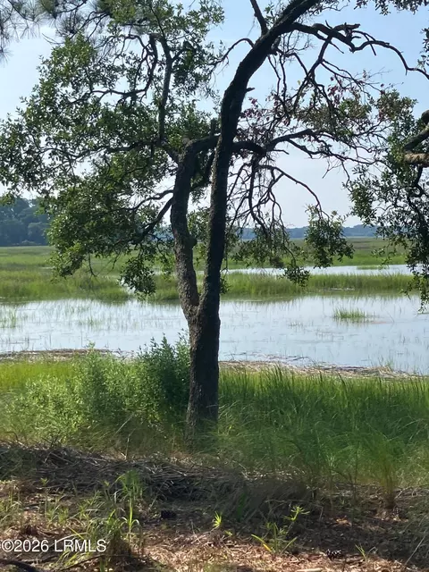 74 Downing Dr, Beaufort, SC 29907