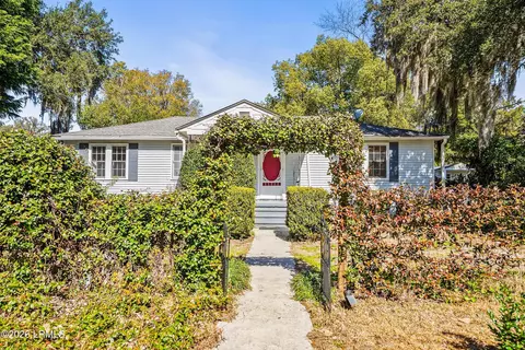 923 La Chere St, Beaufort, SC 29902