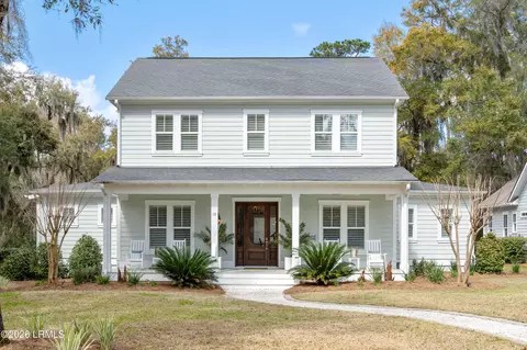 18 Carter Oaks Dr, Lady's Island, SC 29907