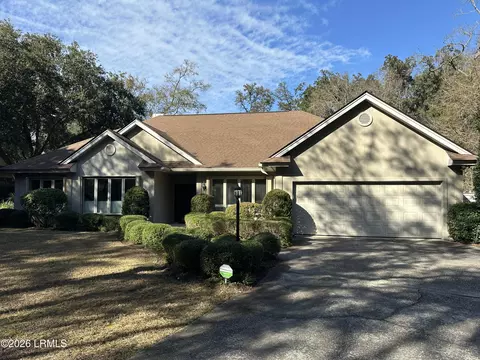 9 Audubon Pl, Hilton Head Island, SC 29928