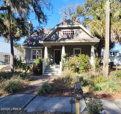920 10th St, Port Royal, SC 29935