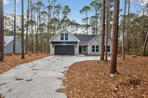 581 Sams Point Rd, Beaufort, SC 29907