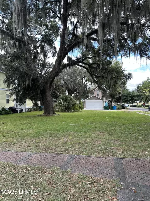 1021 12th St, Port Royal, SC 29935